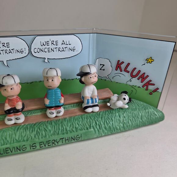 Hallmark Peanuts Gallery The Winning Team Baseball Figurine Snoopy 2000 LE - Picture 5 of 13